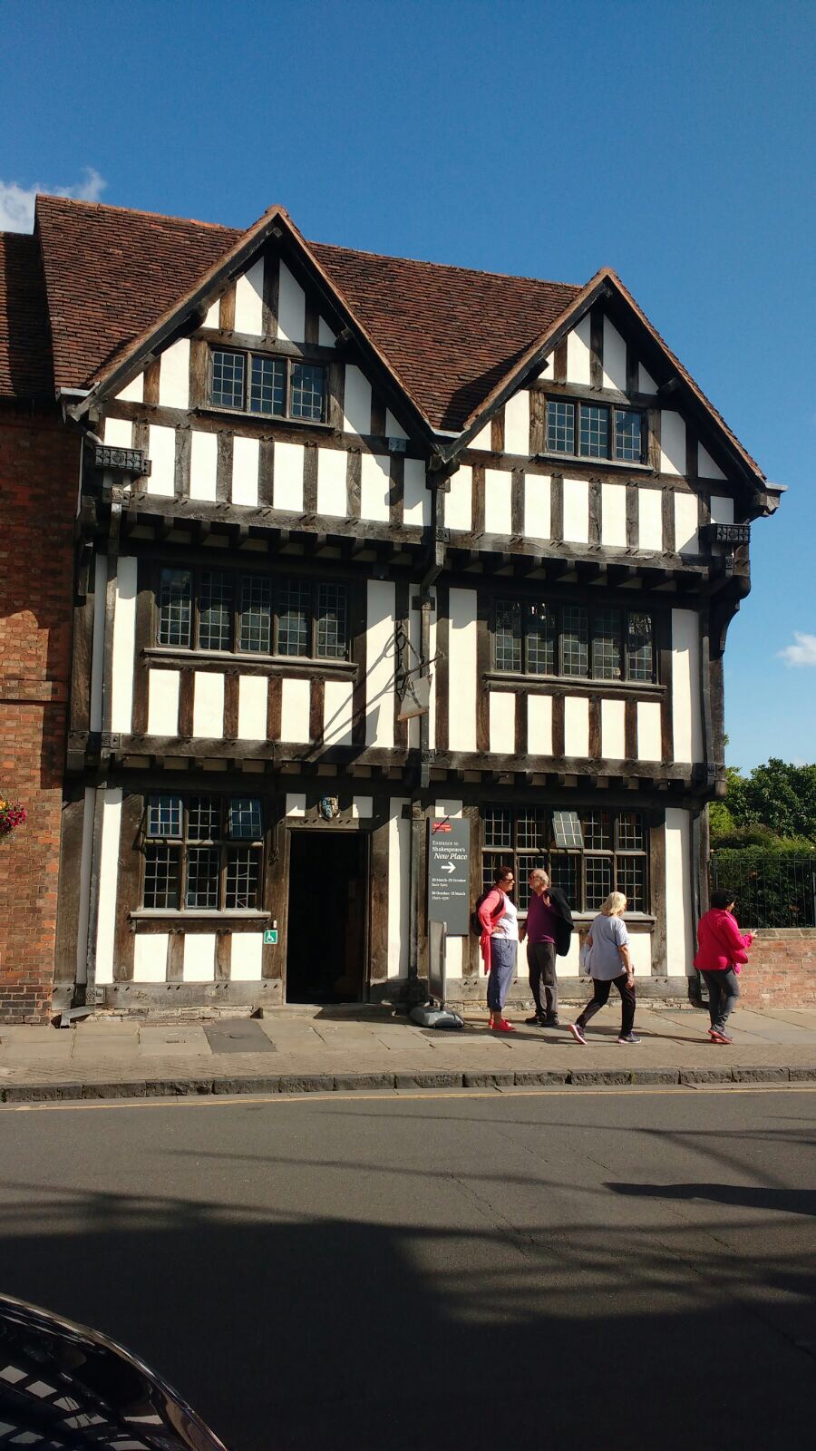 Nash's House next to New Place